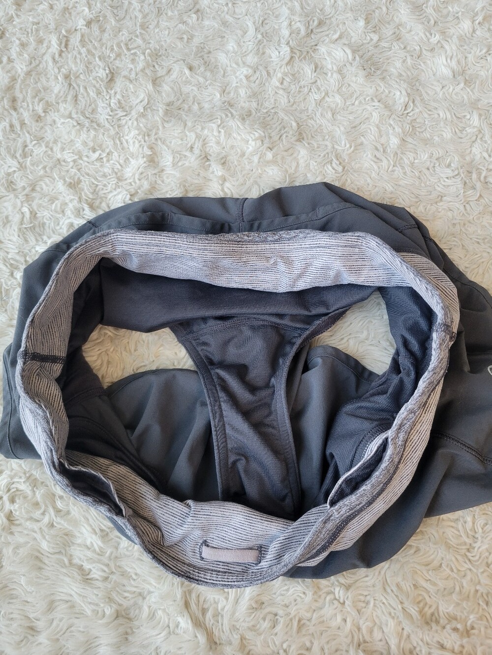 Lululemon Speed Up Short 4" Heather Coal Gray Wee Stripe Size 6 - Picture 5 of 6